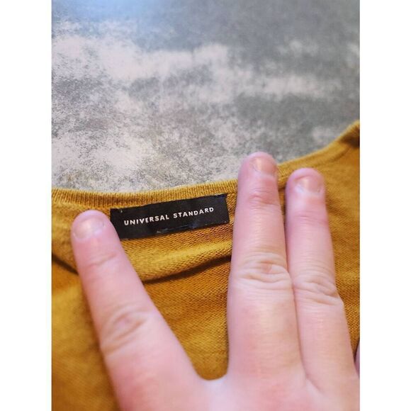 Universal standard Statement Wrap Sweater - Dried Saffron sz L (22-24) - Picture 3 of 5